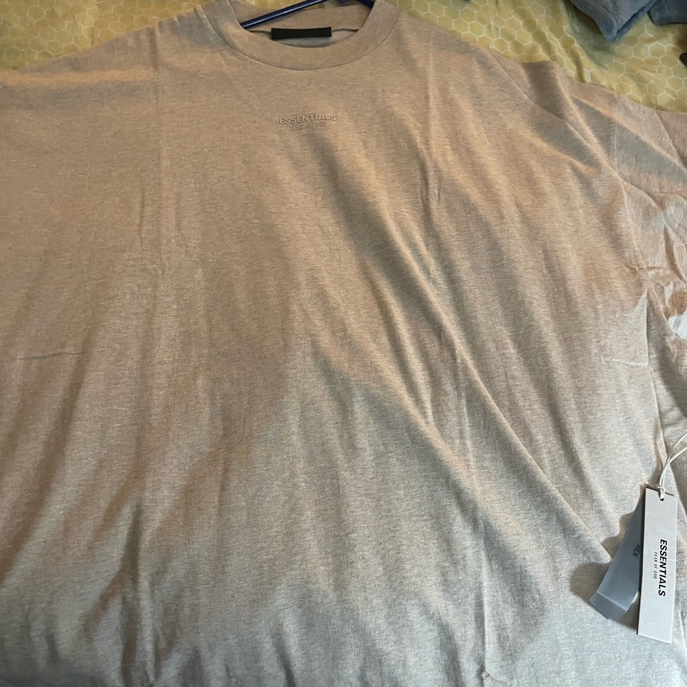 Essentials Fear Of God T-Shirt. Brand new